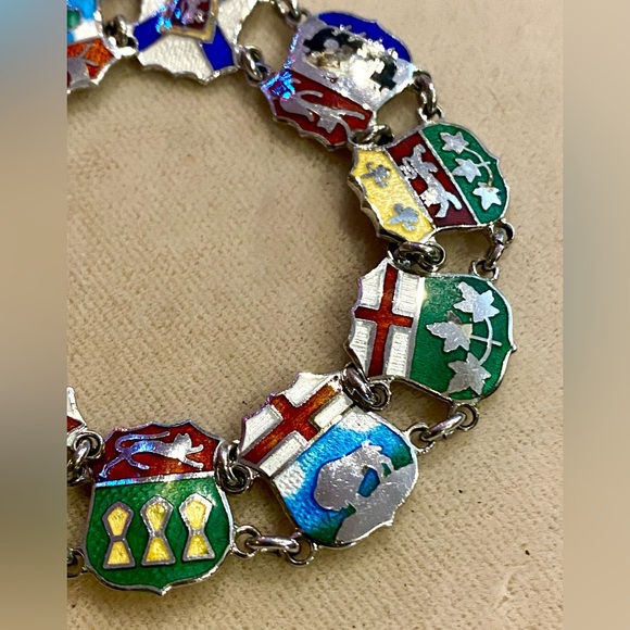 Vintage Sterling Silver Canadian Providence Coat of Arms Souvenir Bracelet - Picture 2 of 12